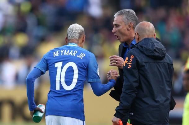 Neymar durante un partido, luciendo el 10 a la espalda | Foto: @CBF_Futebol