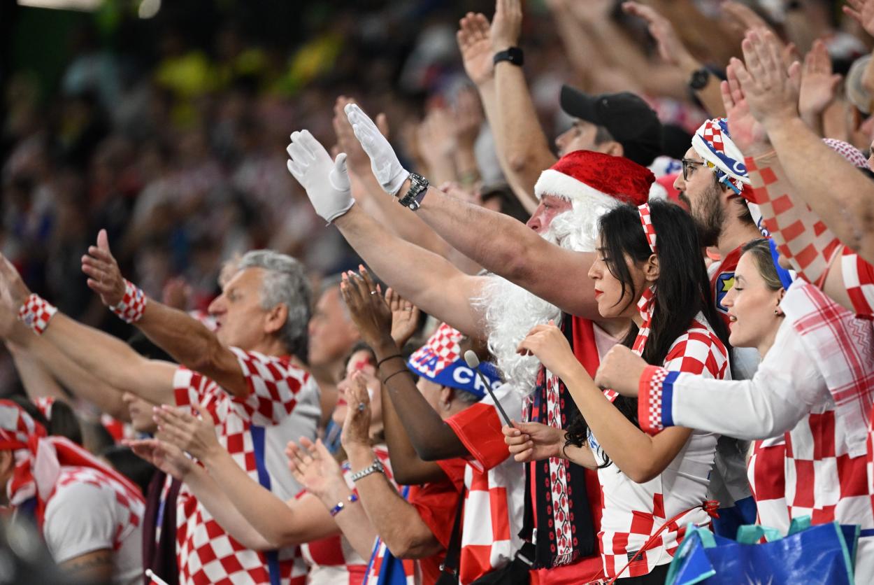 La afición croata está disfrutando de la mejor generación de futbolistas de su historia / Foto: @HNS_CFF