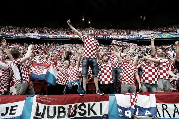 Above: Croatia fans watching their side beating Turkey 1-0 | Photo: Reuters