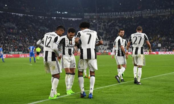 Il balletto di Dani Alves, Sandro e Cuadrado contro l'Empoli | Foto: calciomercato.com