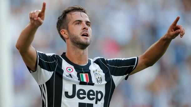 La gioia di Miralem Pjanic dopo il gol. Foto: Twitter