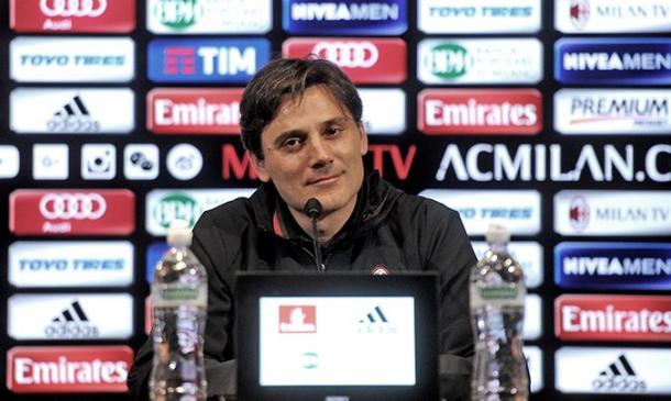 Vincenzo Montella in conferenza stampa. Fonte foto: acmilan.com