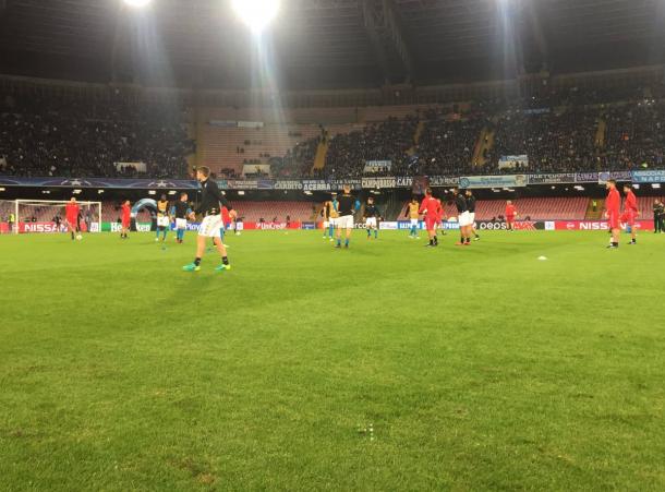 Los jugadores napolitanos calientan antes del partido frente al Dinamo de Kiev | Foto: SSC Napoli