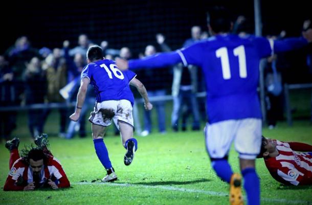 Viti, tras anotar ante el Sporting B | Foto: Real Oviedo