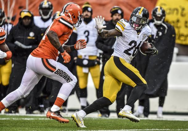 Le'Veon Bell picked up another 100 yard game today against Cleveland | Photo: steelers.com