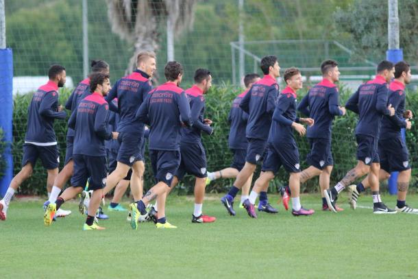 Il Cagliari durante uno degli allenamenti in settimana. | Fonte: twitter.com/CagliariCalcio