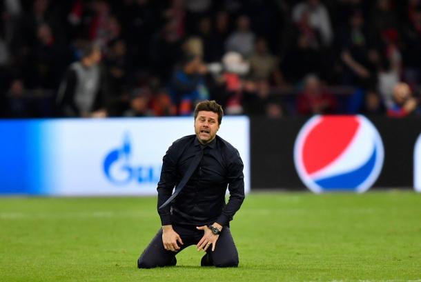 Pochettino, entre lágrimas, en el césped del Amsterdam Arena tras alcanzar después de un partido épico la final de la Champions | Foto: UEFA