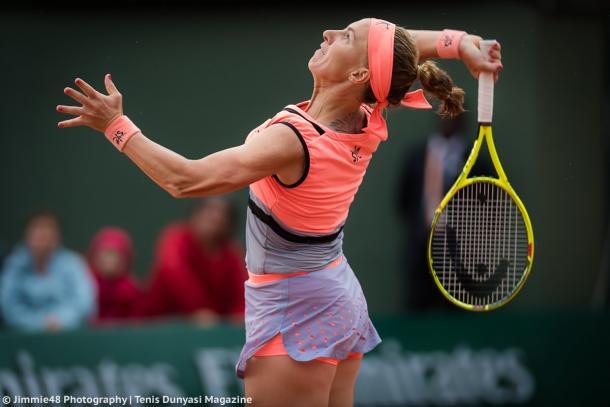 Svetlana Kuznetsova serves | Photo: Jimmie48 Tennis Photography