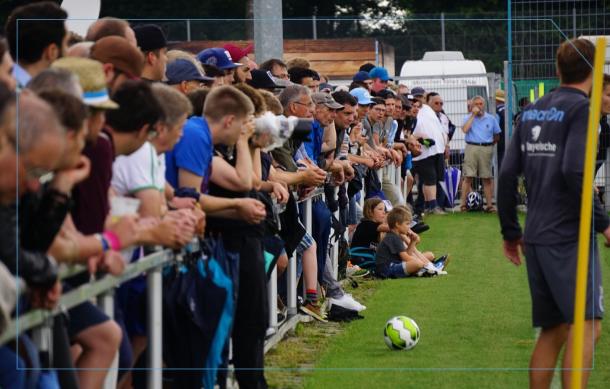 Over 500 fans attended the first training session since relegation. | Photo: 1860 Munich.