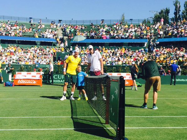 Sam Groth (left) and John Isner (right) before their opening day rubber (Photo: @TennisAustralia)