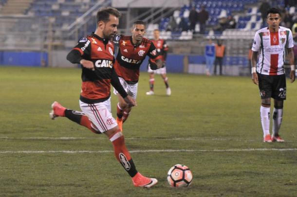 Em seu terceiro jogo pelo Flamengo, Éverton Ribeiro já soma duas assistências e, com o pênalti de hoje, um gol I Foto: Staff Images/ Flamengo 