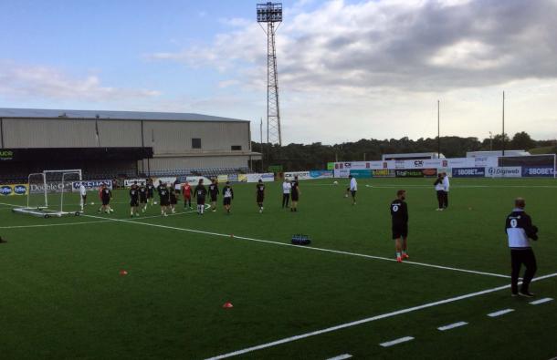 La squadra del Rosenborg ieri durante la rifinitura all'Oriel Park di Dundalk