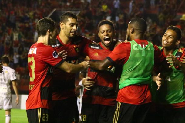 André marca terceiro gol rubro-negro e sacramenta reencontro leonino com as vitórias (Foto: Williams Aguiar/Sport)