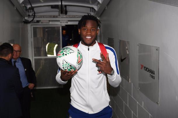 Batshuayi se llevó el balón a su casa | Foto: Chelsea.
