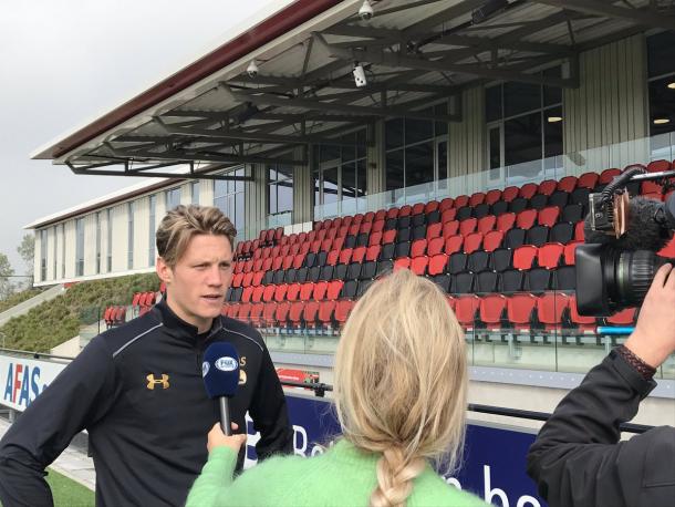 Weghorst es la principal amenaza del conjunto de John Van Den Brom. Fuente: @AZAlkmaar (vía Twitter)