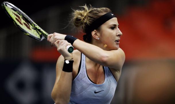 Belinda Bencic hits a backhand | Photo: Matthias Hauer / WTA Linz