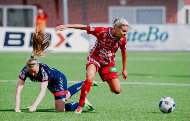 Lotta Ökvist in action in the Damallsvenskan | Source: bostonbreakers.com