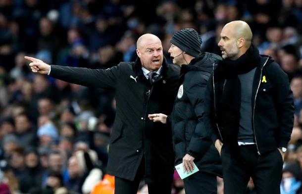 Dyche y sus ayudantes cruzaron algunas palabras acaloradas Guardiola | Foto: Burnley.