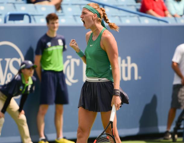 Petra roars after taking the opener (Noel Alberto/VAVEL USA)