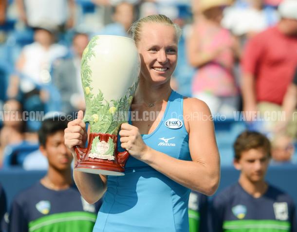 Kiki Bertens with her Cincinnati title