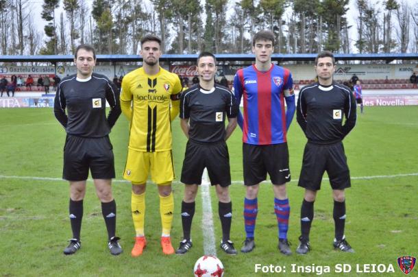 Saludo entre capitanes (fuente Insiga Leioa)