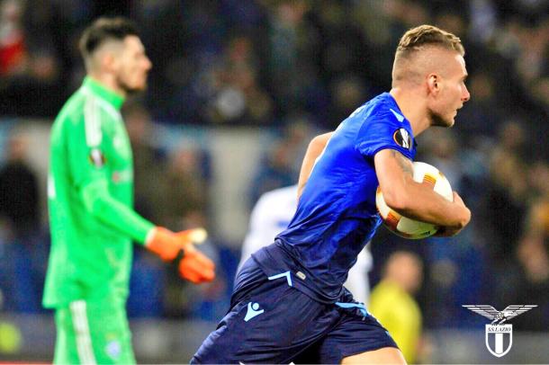 Ciro Immobile al empatar el partido a 1 contra el Dynamo Kiev | Foto: https://twitter.com/OfficialSSLazio