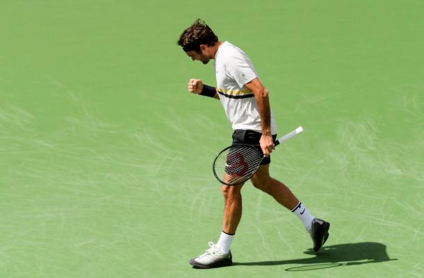 Puño cerrado para Federer | Foto: BNP Parisbas Open.