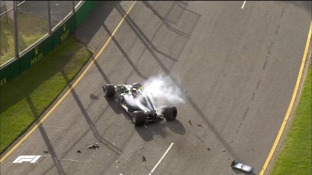 Bottas tuvo un accidente en la primera curva, así quedó el monoplaza (Fuente | @F1)