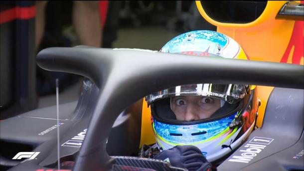 Ricciardo en el box esperando a salir (Fuente: @F1)
