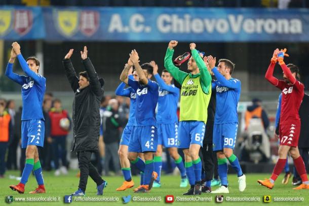 Il Sassuolo festeggia il pari contro il Chievo. | Fonte immagine: Twitter US Sassuolo
