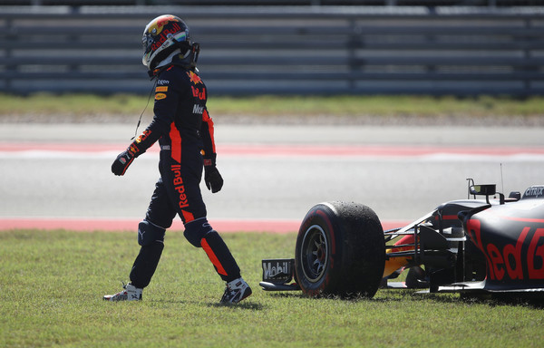 Daniel Ricciardo, tras su abandono en el COTA. Foto: @RedBullRacing