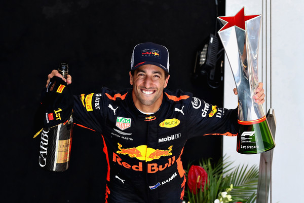 Ricciardo gana la primera carrera para Red Bull esta temporada. Fuente: Getty Images