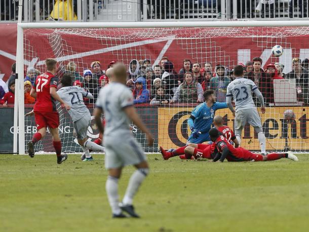 Alan Gordon wheels away in celebration after scoring the game-winner | Source: chicago-fire.com