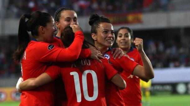 Chile celebrate qualifying for the World Cup | Source: Claudio Reyes-Getty Images