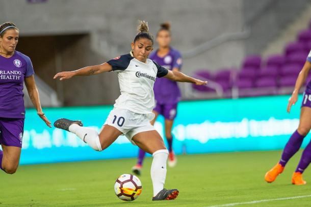 Debinha had another strong game for North Carolina | Source: nccourage.com