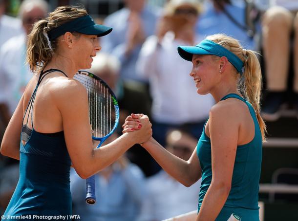 Sharapova and Vekic met at the net for a nice handshake after the match | Photo: Jimmie48 Tennis Photography