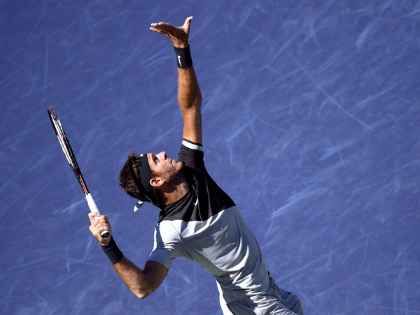 Juan Martin del Potro lines up an overhead on his way to his semifinal victory. Photo: Harry How/Getty Images