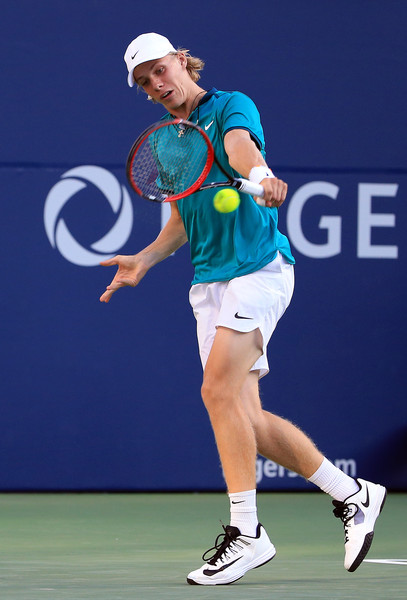Denis Shapovalov hits a backhand during his first round match against Nick Kyrgios at the 2016 Rogers Cup. | Photo: Vaughn Ridley/Getty Images North America
