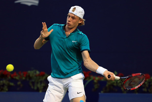Denis Shapovalov hits a forehand during his first round match against Nick Kyrgios at the 2016 Rogers Cup. | Photo: Vaughn Ridley/Getty Images North America