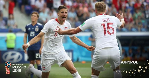 Bednarek celebra su primer gol con la selección polaca (Foto: FIFA World Cup Twitter)