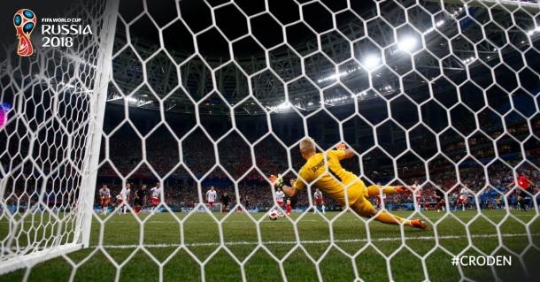 Schmeichel parando el penalti de Luka Modric | Foto: Fifa World Cup (Twitter)