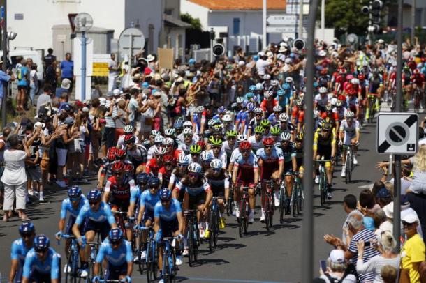 Los corredores en marcha (fuente Le Tour de France)