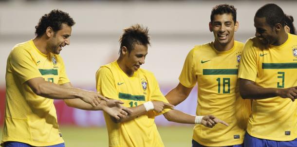 Diego deu passe para Neymar no segundo gol na vitória sobre a Argentina (Foto: Divulgação/CBF)