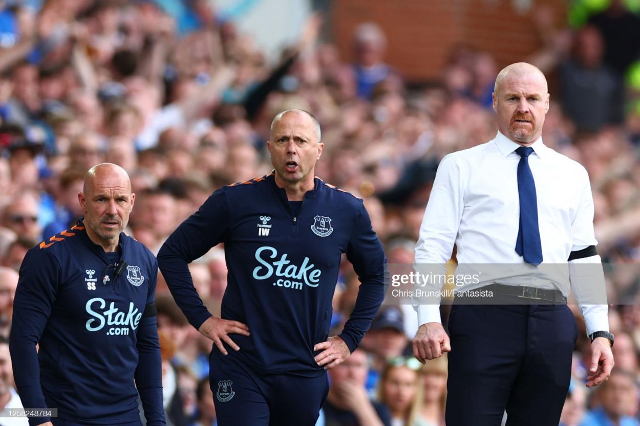  <strong><a  data-cke-saved-href='https://www.vavel.com/en/football/2023/02/27/everton/1139050-how-do-everton-solve-their-chronic-goal-shortage.html' href='https://www.vavel.com/en/football/2023/02/27/everton/1139050-how-do-everton-solve-their-chronic-goal-shortage.html'>Sean Dyche</a></strong> and embers of his coaching staff (Photo by Chris Brunskill/Fantasista/Getty Images)