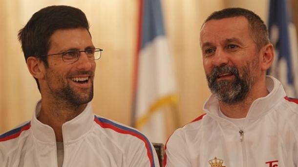 Djokovic (left) and Serb captain Bogdan Obradovic (Photo Srdjan Stevanovic)