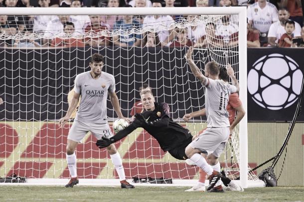 Olsen no pudo hacer nada en los dos goles del Madrid | Foto: AS Roma
