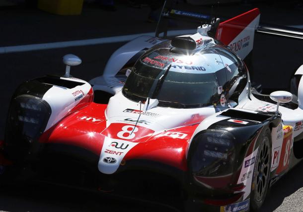 El Toyota #8 durante las 24 horas de Le Mans| Fuente: Twitter (@Toyota_Hybrid)