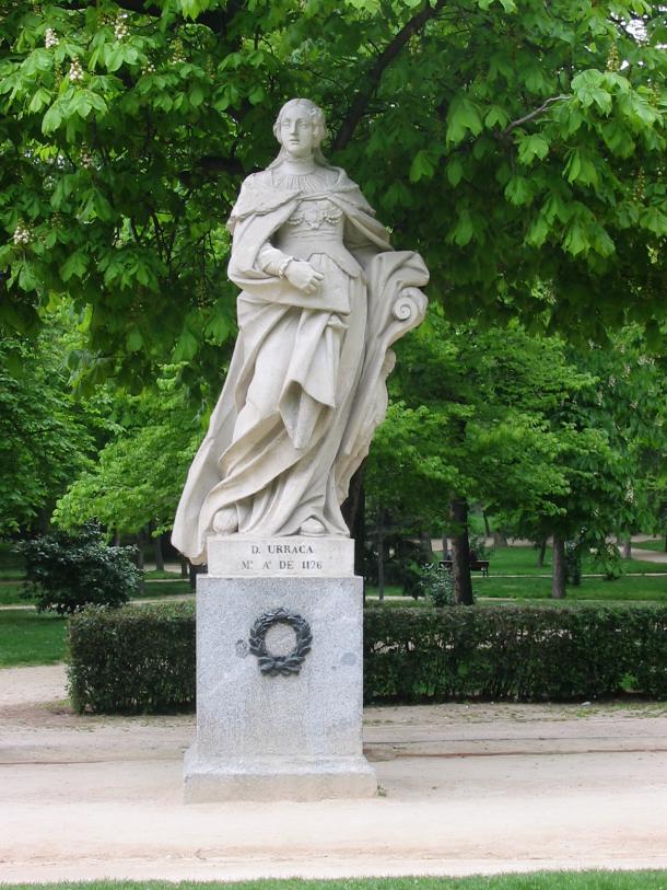 Estatua de Urraca I elaborada para ser expuesta en el friso del Palacio Real de Madrid, como el resto de reyes de la Historia de España. Fuente Wikipedia Commons