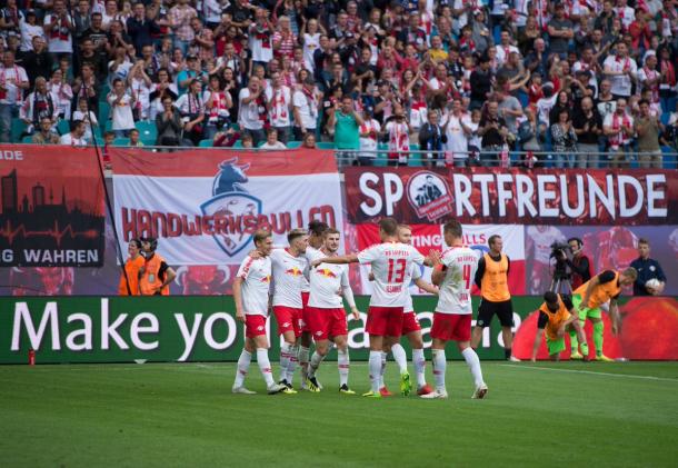 (Leipzig venció 2 a 0 al Hoffenheim | Foto: @DieRotenBullen)