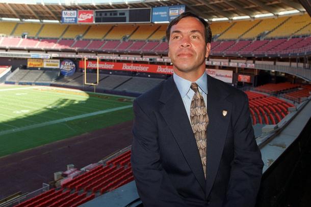 Arena en su etapa dirigiendo a DC United (@Gabhida)